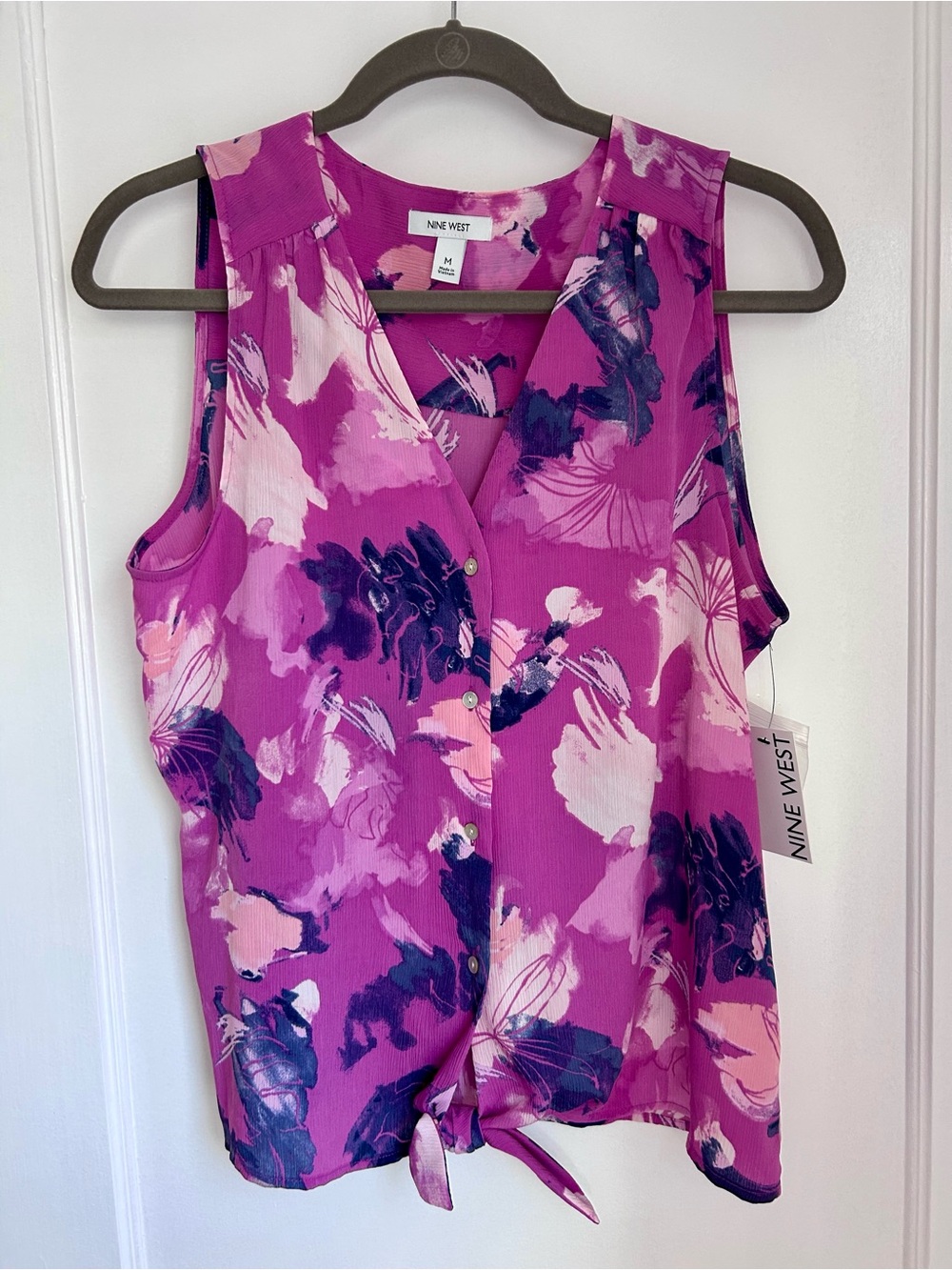 Nine West Fuchsia and Navy Floral V-Neck Tie Detail Top